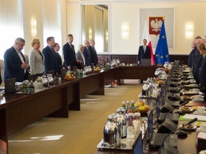 [video] Minutą ciszy rząd uczcił pamięć zmarłego prof. Jana Szyszki