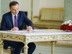 Prezydent podpisał osiem ustaw. Czy biurokracja zacznie się zmniejszać?