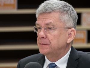 Karczewski odpowiada Borusewiczowi: Jest senatorem czwartą kadencję, więc powinien znać regulamin