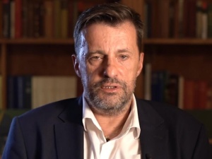 Gadowski: "Siły Republiki Okrągłego Stołu tak wygrały wybory, jak Józef Szwejk piwo"