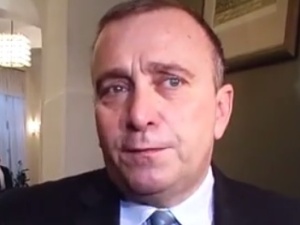 Brak słów. Politycy PO zestawili śmierć ks. Popiełuszki ze śmiercią chorego na depresję Szczęsnego