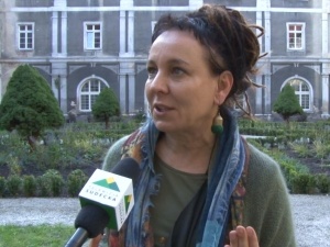 Tokarczuk: Granica między człowiekiem a zwierzęciem jest postawiona w sztuczny sposób