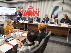 Konferencja “Solidarności” o zagrożeniach związanych z rewolucją cyfrową
