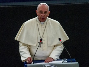 "Eklezjalne robienie w konia". Decyzja Synodu Amazońskiego ws. żonatych diakonów miała drugie dno?
