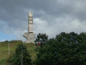 Znaleziono kolejne ludzkie szczątki na Westerplatte. Internauci do Dulkiewicz: "Nie jest pani wstyd?"