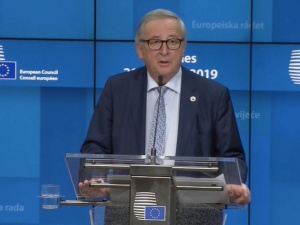 Ryszard Czarnecki: Juncker wiecznie żywy i skandal wokół unijnego urzędu azylowego