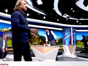 [video] "Reżyserka mnie znienawidzi". Niecodzienne zachowanie J. Jakimowicza sytuacja w studio TVP