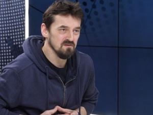 Zielke o śledztwie ws. pedofilii znanego muzyka: „Nie został przesłuchany. Dzwoni do ofiar”