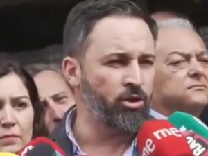 W Hiszpanii wygrali socjaliści, mogą mieć kłopot z rządem."Największymi wygranymi narodowi konserwatyści"