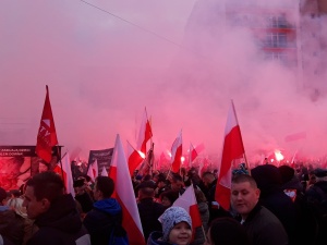 Ile osób wzięło udział w Marszu Niepodległości? Odmienne szacunki ratusza i organizatorów