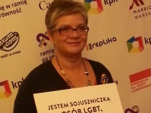 "Superniania" utyskuje na wezwanie Boga w ślubowaniu. "Wolałabym by częściej pomagał rozum"