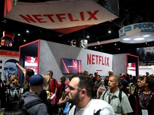 Problemy Netflixa. IPN zapowiedział pozew ws. szkalujących Polaków "nieścisłości" historycznych