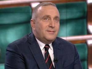 Schetyna: "Gdy patrzę, jak marszałek zaczyna od powrotu unijnych flag, to myślę, że może być normalnie"