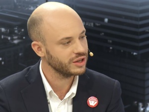 „Bardzo dziękuję (…) Muszę jednak odmówić”. Śpiewak odpowiada na list mec. Dubois