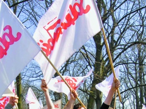 "Solidarność" walczy o świąteczne nagrody dla pracowników FCA - 3 tys. zł dla każdego pracownika