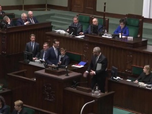 [video] Zabawna sytuacja przed expose. Braun, Morawiecki: Zapraszam-Hej-Cześć