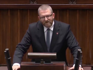Konfederacja chce złożyć wniosek o wotum nieufności wobec ministra finansów