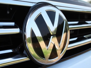 Raport żydowskiej organizacji, w którym Polska jest "najbardziej antysemicka" finansował… Volkswagen?