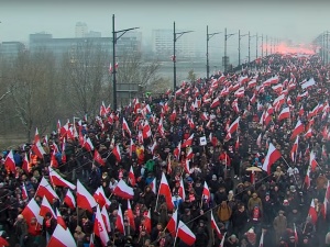 Do wywieszenia flagi obrażającej uczestników MN, przyznał się... pracownik Amnesty International?