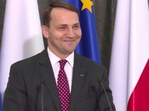 "Wyjątkowo durny komentarz...". Radosław Fogiel dosadnie nt. wpisu Sikorskiego