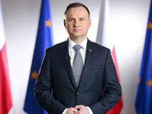 Sondaż: Prawie połowa badanych dobrze ocenia prezydenta, premiera i rząd