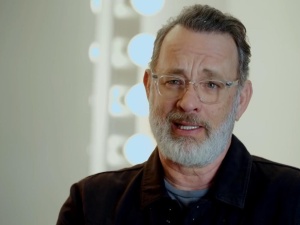 Tom Hanks dostał od Polaków Syrenę. Licytacja nagłośniona przez gwiazdora pomoże szpitalowi w Bielsku