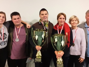 Sekretarz redakcji "TS" E. Banaszkiewicz medalistką Mistrzostw Polski w Brydżu Sportowym. Gratulujemy!
