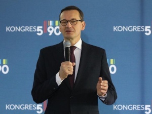 Premier Morawiecki zachęca do kupowania polskich produktów: "Najprostszy sposób na wsparcie gospodarki"