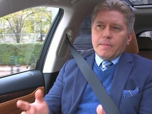 Matczak publikuje fejka ws. Olgi Tokarczuk. Mimo reakcji internautów go nie kasuje