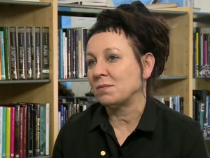 Tokarczuk na spotkaniu w Szwecji [?]: "Jestem zawstydzona, że polski rząd odmówił przyjęcia imigrantów"