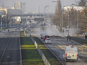 [Nasza fotorelacja] Kolejny "sukces" Trzaskowskiego - Pęknięta rura ciepłownicza