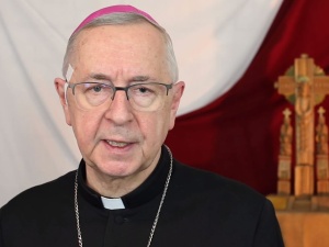 "Jan Paweł II modlił się, by nie doszło do bratobójczej walki". Abp Gądecki w rocznicę stanu wojennego