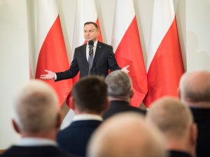 "Strajk, o którym milczano przez lata". Prezydenckie odznaczenia w rocznicę wprowadzenia stanu wojennego