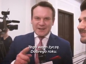 [video] "Chcieli życzenia - mają". Tarczyński nokautuje redaktora "GW" życzeniami świątecznymi
