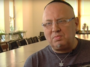 Papis: Jako religijny Żyd życzę moim rodakom nie "Wesołych Świąt", ale "Wesołych Świąt Bożego Narodzenia"
