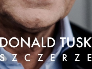 Tusk łaskawca złożył "życzenia": "Uśmiechnij się Jarosławie". W zastępstwie JK odpowiedzieli internauci