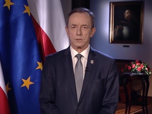 Senat RP: "Prof. Grodzki przystąpił do naprawiania wizerunku Polski...". Internauci komentują