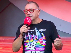„Proszę powstrzymać ten niesamowity jazgot”. Owsiak apeluje do… Jacka Kurskiego i wspomina o Adamowiczu