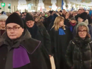 Apolityczna demonstracja? „Apeluję i proszę, byśmy nie głosowali na Andrzeja Dudę”