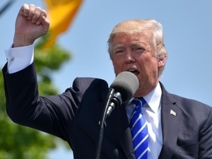 Donald Trump: "Do przywódców Iranu - NIE zabijajcie swoich protestujących"