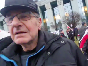 [WIDEO] „Wypier***aj stąd”. Duże emocje na kontrmanifestacji wobec marszu „Tysiąca Tóg”