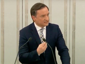 „Co za bezradność wobec sił układu! Co za mentalność!”. Przemówienie Zbigniewa Ziobry w Senacie