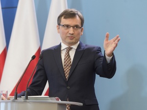 "Parodia opinii gremium międzynarodowego". Ziobro ocenia opinię Komisji Weneckiej. Krytykuje też opozycję