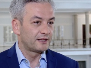 „Będzie pani siedziała”. Biedroń odpowiada Beacie Szydło. Chodzi o zdjęcie w mediach społecznościowych