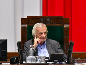 „Jakiś czas temu spotkałem się z delegacją Komisji Weneckiej…”. Terlecki obnaża brak kompetencji komisji