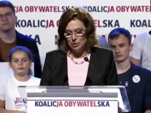 Kidawa-Błońska: "Bardzo żałuję, że prezydenta Dudy nie będzie w Izraelu". Internet: To się nadaje na mem
