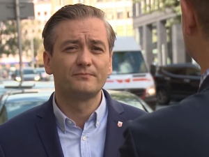 Politycy Lewicy obawiają się wyniku Biedronia w wyborach prezydenckich. "Robert nie ma zapału do pracy"
