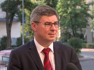 Poseł Grabiec i rzecznik Lecha Wałęsy kpią z prezydenta Dudy. Odpowiedział ks. Radomski