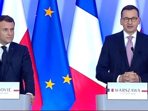 [video] "Polska realizując reformę wymiaru sprawiedliwości...". Tak premier zripostował Emmanuela Macrona