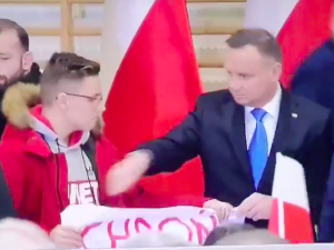 [WIDEO] Incydent podczas spotkania z Andrzejem Dudą. Prezydent podjął rozmowę z młodym ekologiem